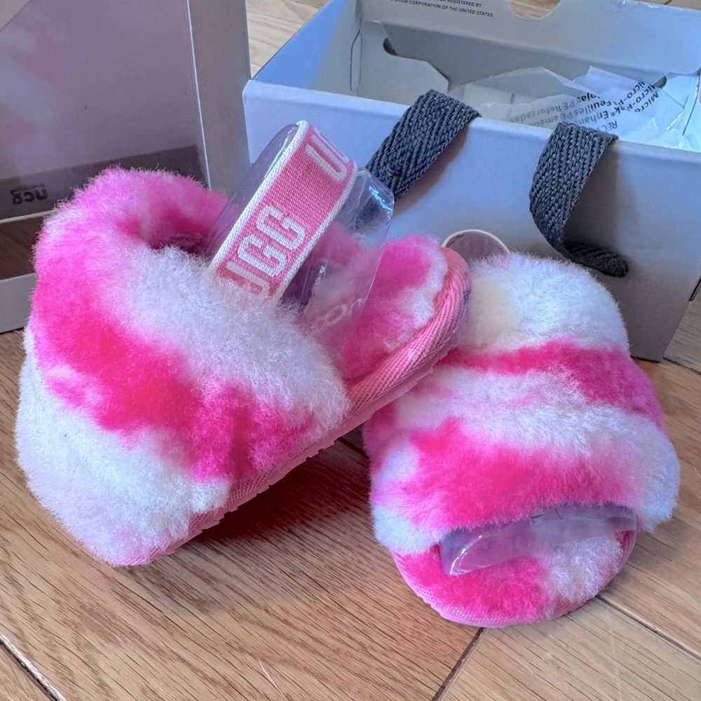 Infant Ugg I Fluff Yeah Slide 6/12 mos EUC